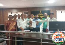 निट पेपरफुटी प्रकरणात केंद्रिय शिक्षणमंत्री प्रधान यांनी राजीनामा घ्यावा.कुरखेडा रिपाई तर्फे निदर्शने व निवेदनाद्वारे मागणी.