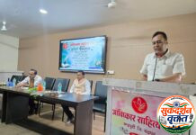 साहित्यवारसा जपण्यासाठी कविसंमेलन, वैचारिक कार्यक्रमाची गरज. – अशोक भैया ” आविष्कार साहित्य मंच ” तर्फे आयोजित ” कविता पावसाच्या ” काव्यमैफल उत्साहात .