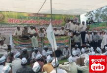 नागभीडमध्ये धान उत्पादक शेतकऱ्यांचा ट्रॅक्टर मोर्चा ; ३०० हून अधिक ट्रॅक्टर आणि दुचाकींसह जनसागर उसळला ” बोनस आमच्या हक्काचा,नाही कुणाच्या बापाचा…” घोषणासह धान बोनस,२४ तास वीज मिळण्यासाठी शेतकऱ्यांची मागणी